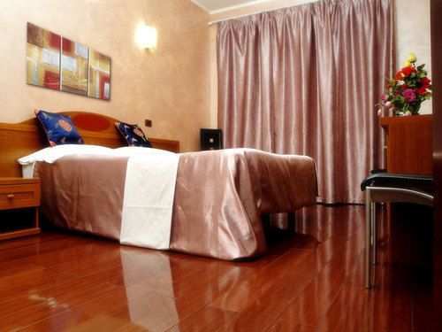 Hotel Bengasi Монкалиери Екстериор снимка